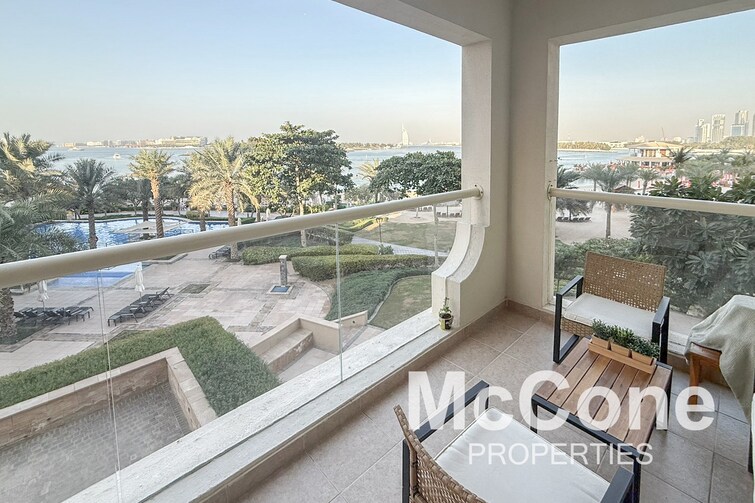Shoreline Apartments Apartment for Sale, Palm Jumeirah, Dubai