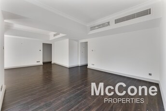 Townhouse For Sale in Dubailand