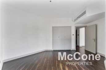 Townhouse For Sale in Dubailand