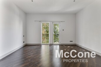 Townhouse For Sale in Dubailand