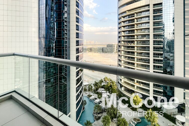 DAMAC Towers by Paramount Hotels and Resorts Apartment for Sale, Business Bay, Dubai