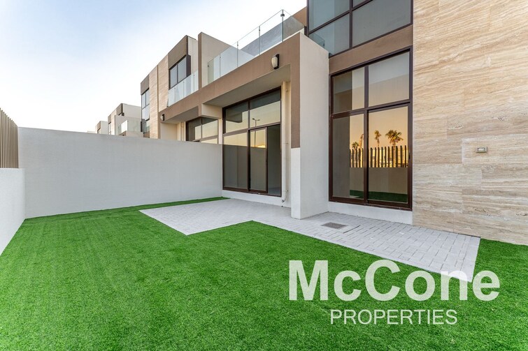 District 11 Villa for Sale, Mohammed Bin Rashid City, Dubai