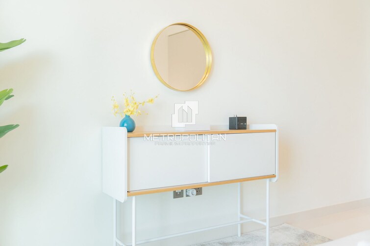 EMAAR Beachfront Apartment for Sale, Dubai Harbour, Dubai