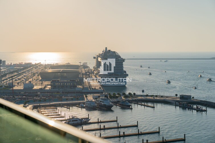 EMAAR Beachfront Apartment for Sale, Dubai Harbour, Dubai