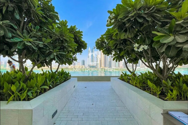EMAAR Beachfront Apartment for Sale, Dubai Harbour, Dubai