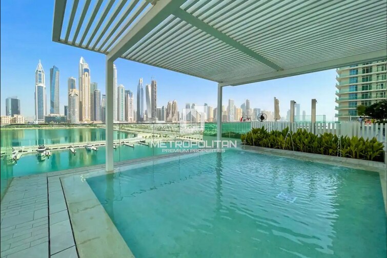 EMAAR Beachfront Apartment for Sale, Dubai Harbour, Dubai