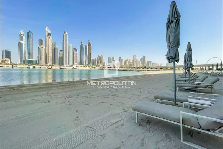 EMAAR Beachfront Apartment for Sale, Dubai Harbour, Dubai