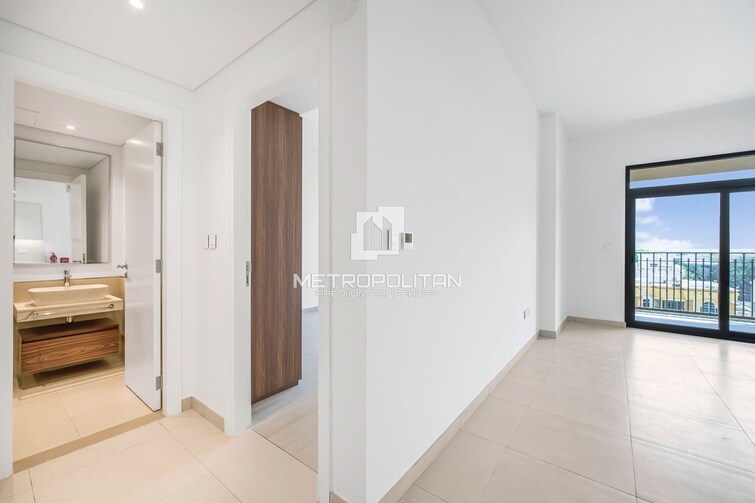  Apartment for Sale, Umm Suqeim, Dubai