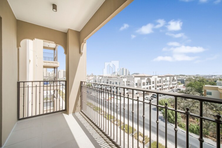  Apartment for Sale, Umm Suqeim, Dubai