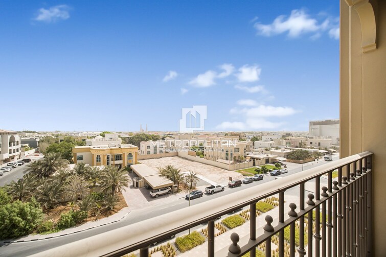  Apartment for Sale, Umm Suqeim, Dubai