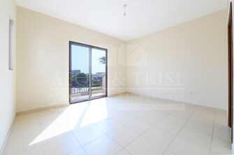 3 BR Villa For Sale in Mira Cover Image