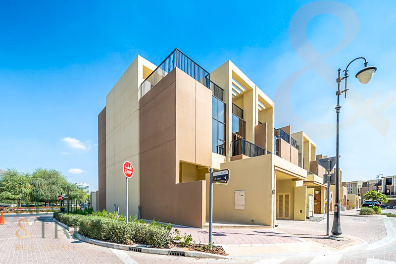 Victory Heights Townhouse for Sale, Dubai Sports City, Dubai