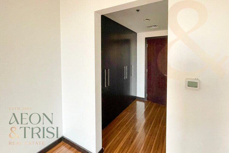JLT Cluster S (Green Lake Towers) Apartment for Sale, Jumeirah Lake Towers (JLT), Dubai
