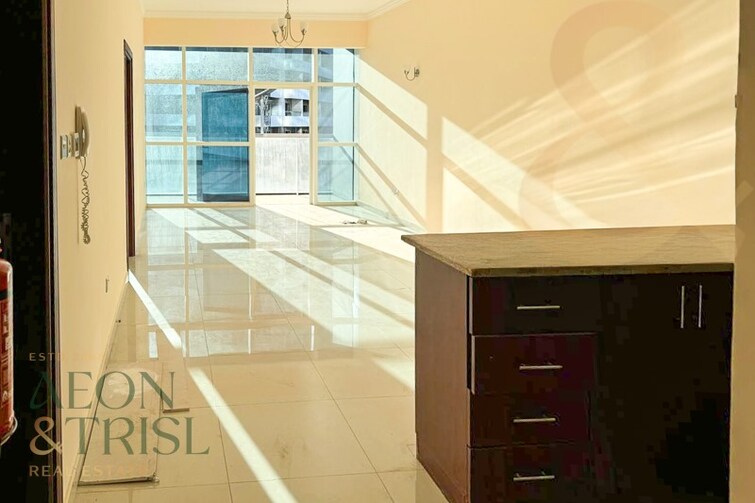 Oasis Tower 1 Apartment for Rent, Dubai Sports City, Dubai