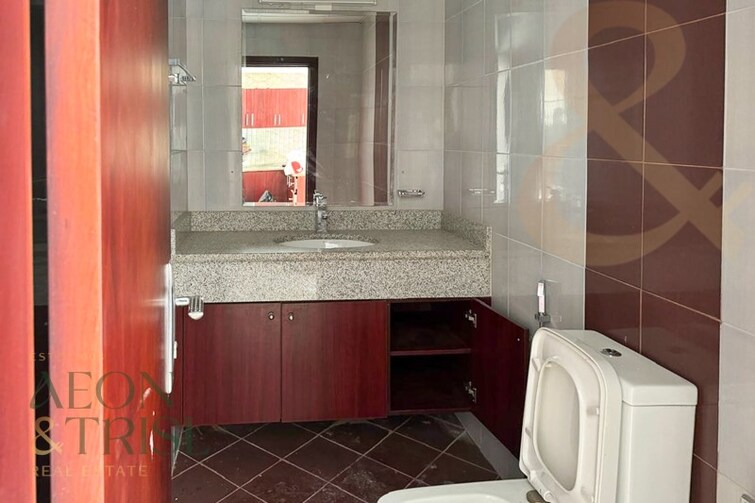 Oasis Tower 1 Apartment for Rent, Dubai Sports City, Dubai