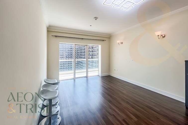 Golf View Residence Apartment for Sale, Dubai Sports City, Dubai