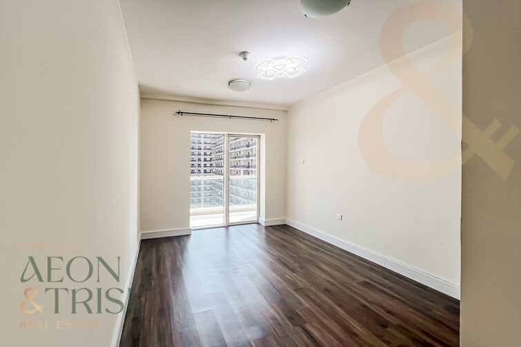 Golf View Residence Apartment for Sale, Dubai Sports City, Dubai