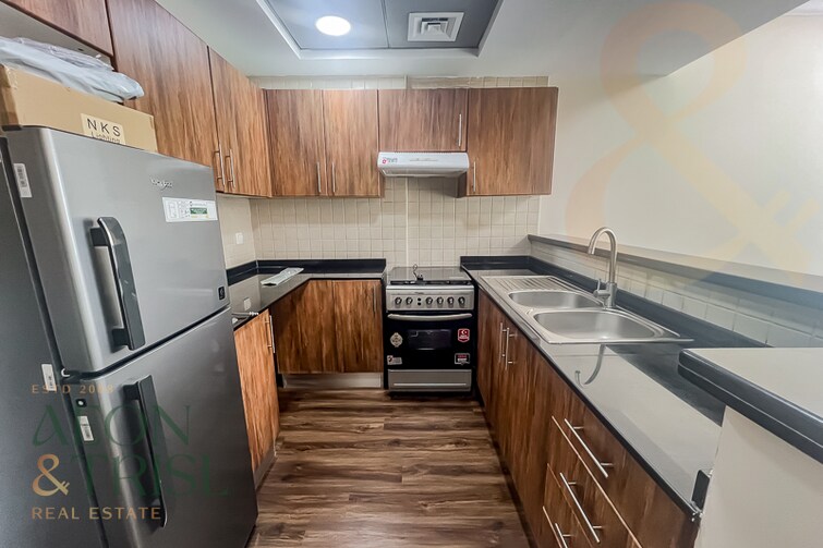 Golf View Residence Apartment for Sale, Dubai Sports City, Dubai