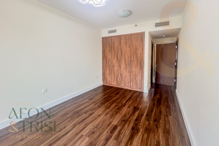 Golf View Residence Apartment for Sale, Dubai Sports City, Dubai