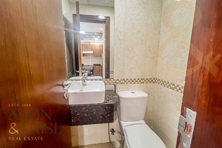 Golf View Residence Apartment for Sale, Dubai Sports City, Dubai