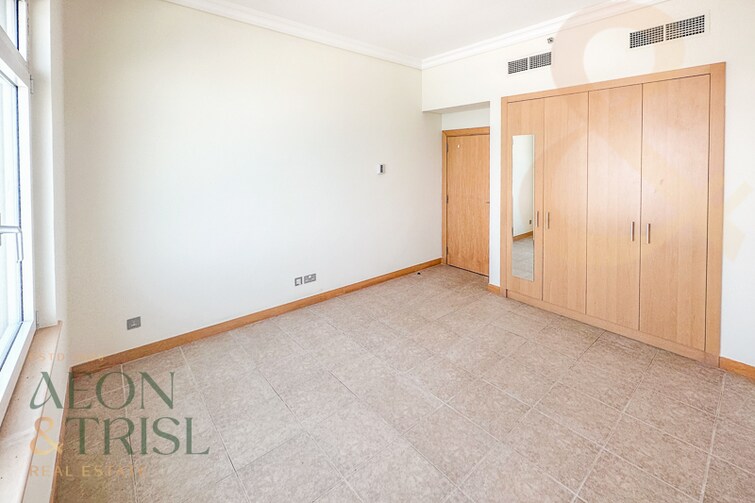 Shoreline Apartments Apartment for Rent, Palm Jumeirah, Dubai