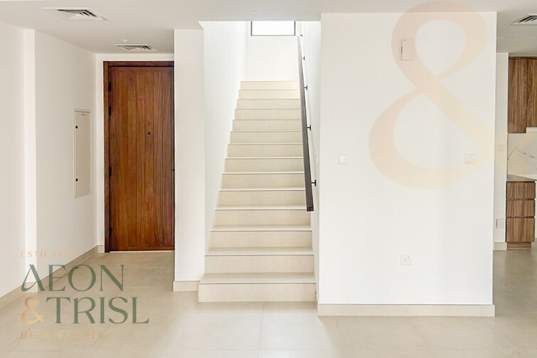 Shams Townhouses Townhouse for Rent, Town Square, Dubai