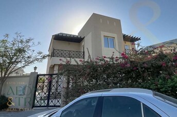 4 BR Villa For Rent in C Villas