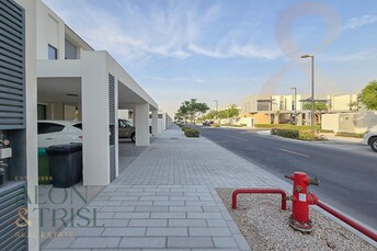 3 BR Villa For Rent in Eden