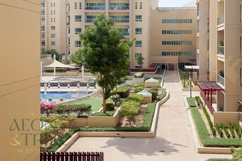 Al Arta Apartment for Rent, The Greens, Dubai