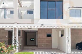  Townhouse for Rent, DAMAC Hills, Dubai