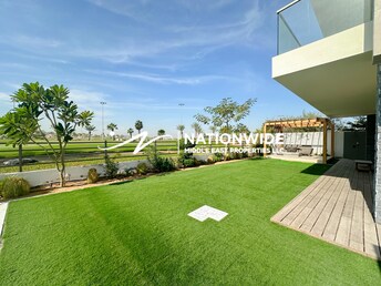 6 BR Villa For Sale in Redwoods