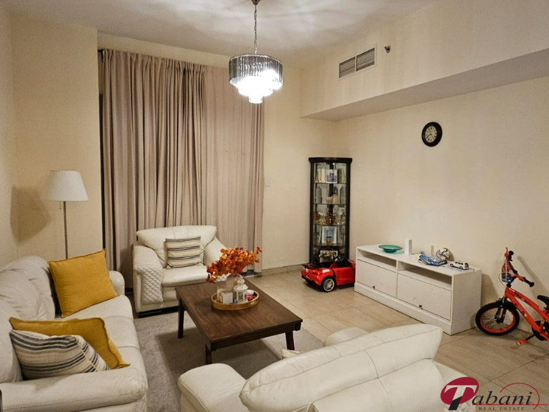 2 BR Apartment For Sale in Azizi Yasamine