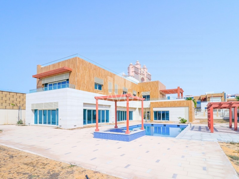 6 BR Villa For Rent in Royal Marina Villas Cover Image