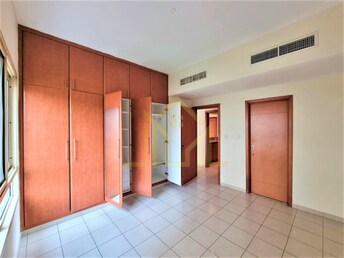 Al Dhafrah Apartment for Rent, The Greens, Dubai