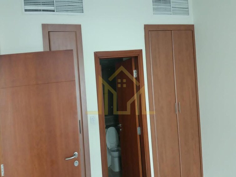 Al Dhafrah Apartment for Rent, The Greens, Dubai