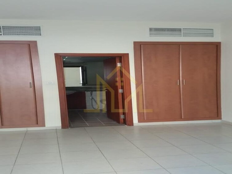Al Dhafrah Apartment for Rent, The Greens, Dubai