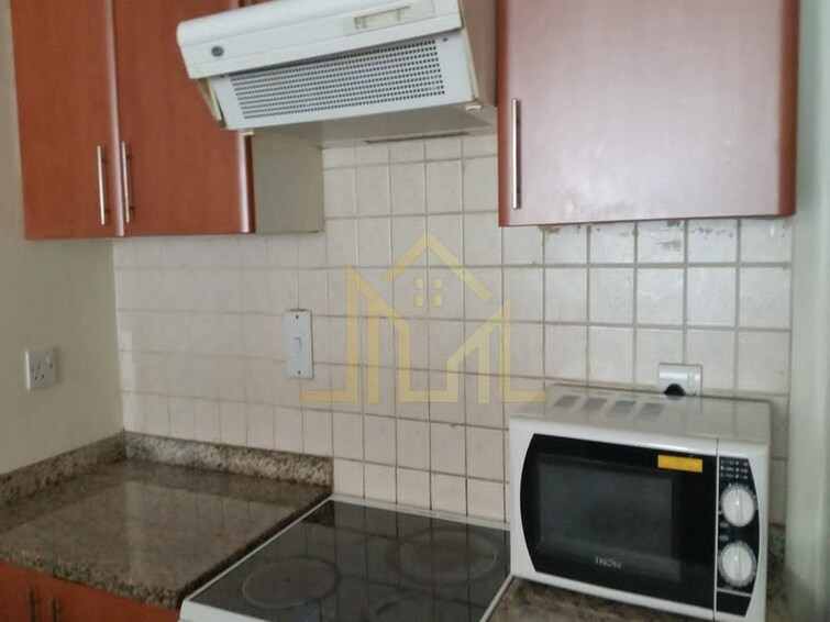 Al Dhafrah Apartment for Rent, The Greens, Dubai