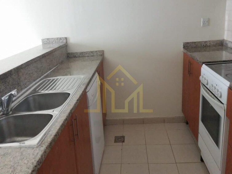 Al Dhafrah Apartment for Rent, The Greens, Dubai